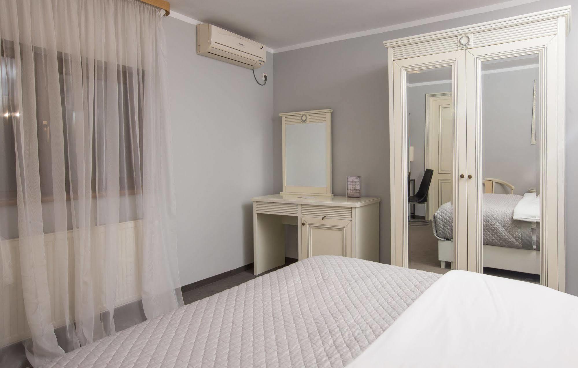 Vila Cornelia Bucarest Extérieur photo